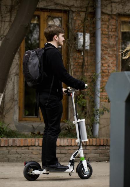 电动滑板车